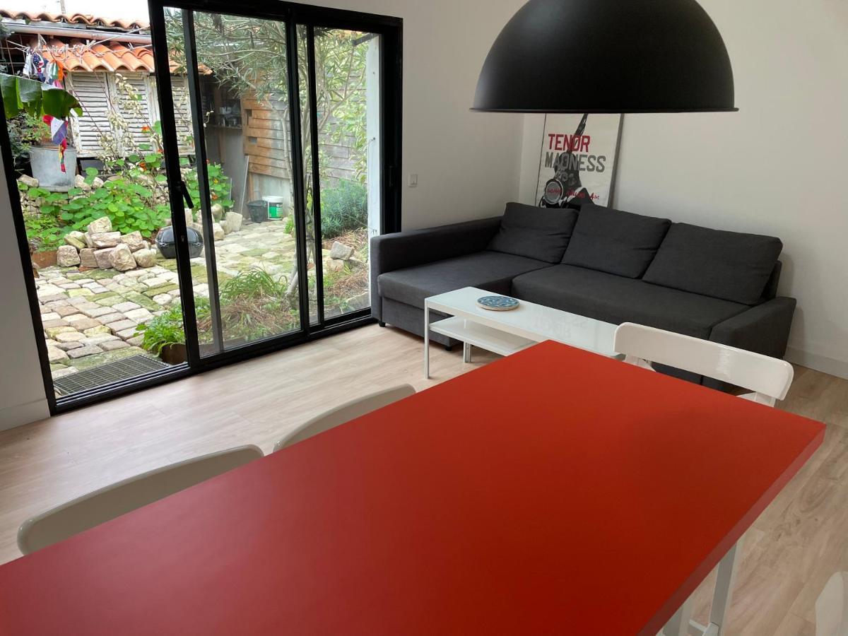 Maison Independante Avec Jardin, Tres Calme, Centre Ville La Rochelle エクステリア 写真