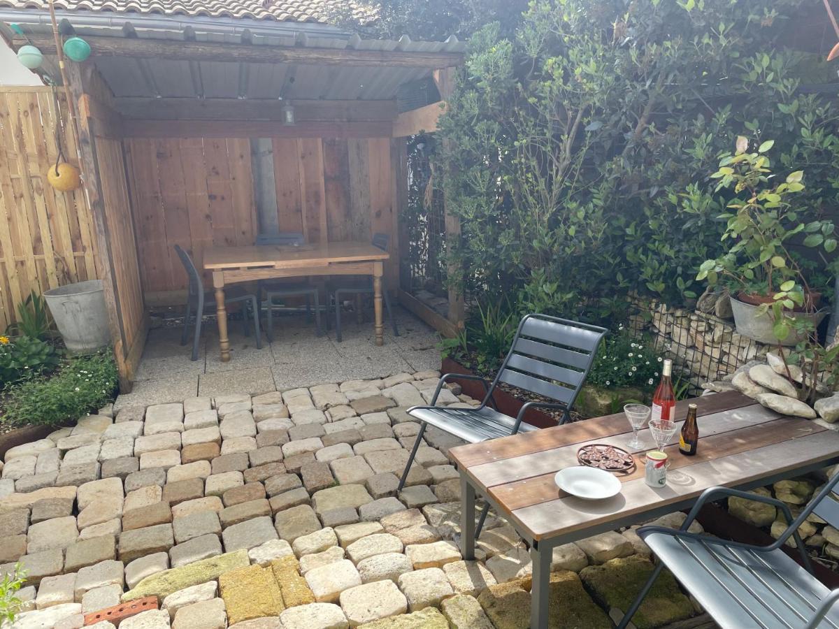 Maison Independante Avec Jardin, Tres Calme, Centre Ville La Rochelle ラ・ロシェル エクステリア 写真